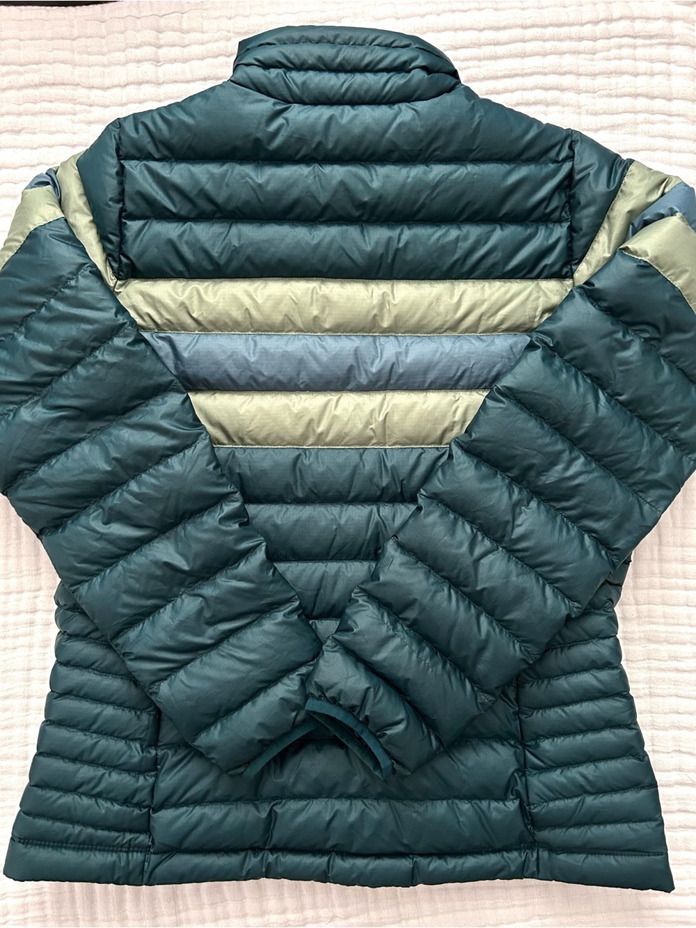 Women’s size medium Patagonia down sweater coat - Picture 6 of 8